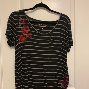 Hollister embroidered shirt